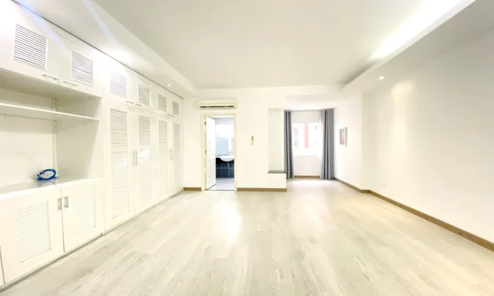 Newly House For Rent in 215 Nguyen Van Huong Street Thao Dien District 2 HCMC 350sqm 1,600 USD/month