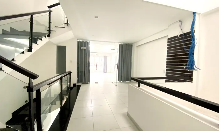 Newly House For Rent in 215 Nguyen Van Huong Street Thao Dien District 2 HCMC 350sqm 1,600 USD/month