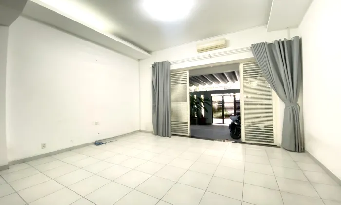 Newly House For Rent in 215 Nguyen Van Huong Street Thao Dien District 2 HCMC 350sqm 1,600 USD/month