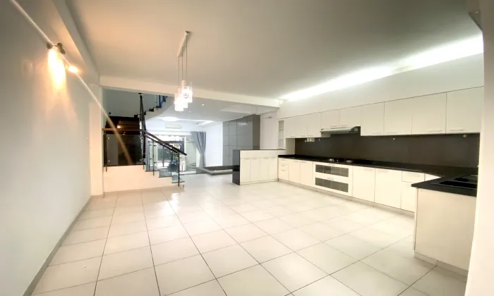 Newly House For Rent in 215 Nguyen Van Huong Street Thao Dien District 2 HCMC 350sqm 1,600 USD/month