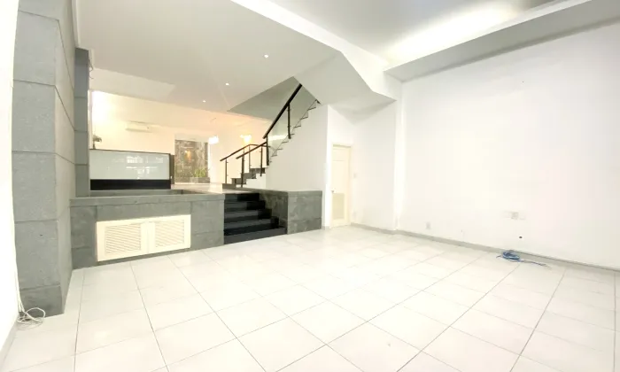 Newly House For Rent in 215 Nguyen Van Huong Street Thao Dien District 2 HCMC 350sqm 1,600 USD/month