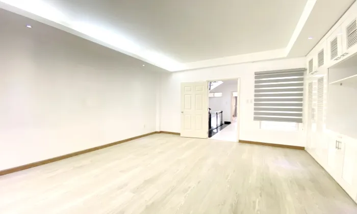 Newly House For Rent in 215 Nguyen Van Huong Street Thao Dien District 2 HCMC 350sqm 1,600 USD/month