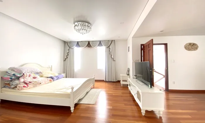 Super Modern Three Bedroom Villa For Rent in Road 43 Thao Dien Thu Duc City 500sqm 5,000 USD/month