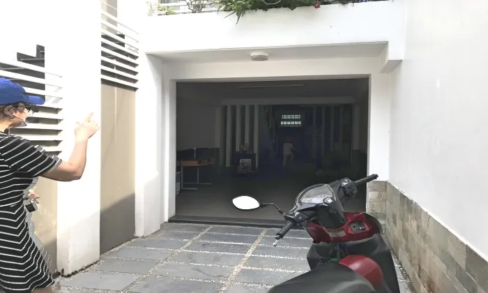 Unfurnished Four Bedroom House For Rent in Quoc Huong Street Thao Dien Thu Duc City 300sqm 1,900 USD/month