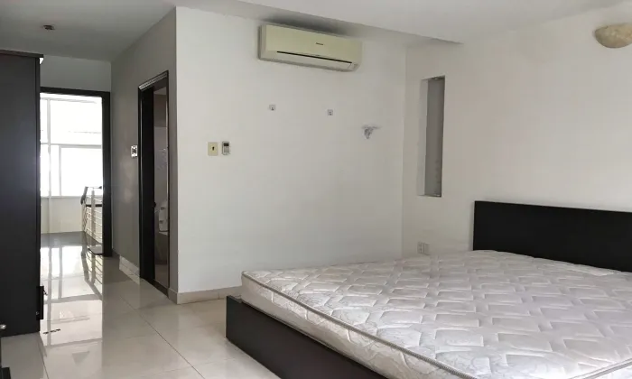 Unfurnished Four Bedroom House For Rent in Quoc Huong Street Thao Dien Thu Duc City 300sqm 1,900 USD/month