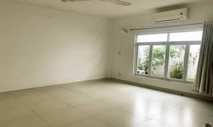 Partly Furniture Four Bedroom Villa For Rent in An Phu Compound, And Phu Ward Thu Duc city 350sqm 2,500 USD/month