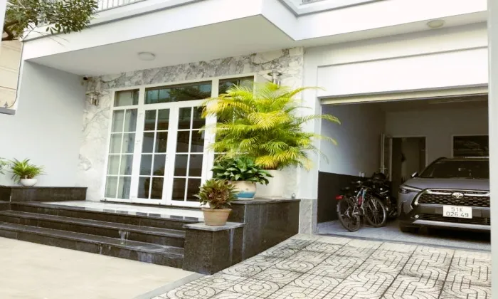 Furnished Three Bedroom House For Rent in An Phu Thu Duc City 350sqm 2,200 USD/month