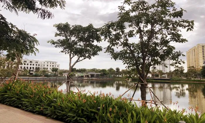 Brand New Partly Furnished Lake View Villa For Rent in District 2 Ho Chi Minh City 250sqm 1,600 USD/month