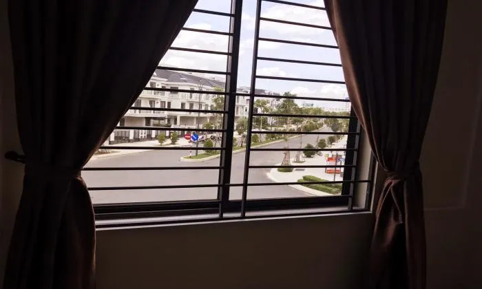 Fully Furnished House For Rent in Lake View City An Phu District 2 Ho Chi Minh City 300sqm 2,000 USD/month