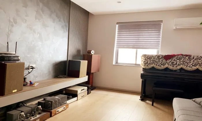 Very Clean And Modern House For Rent in Lake View city Compound District 2 HCMC 250sqm 1,600 USD/month