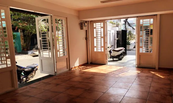 Nice Villa For Lease In Tran Nao District 2 Ho Chi Minh City 300sqm 1,200 USD/month