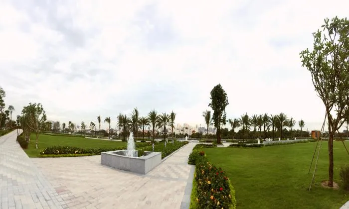 Vinhomes Central Park Apartment Community For Lease in Binh Thanh District HCMC