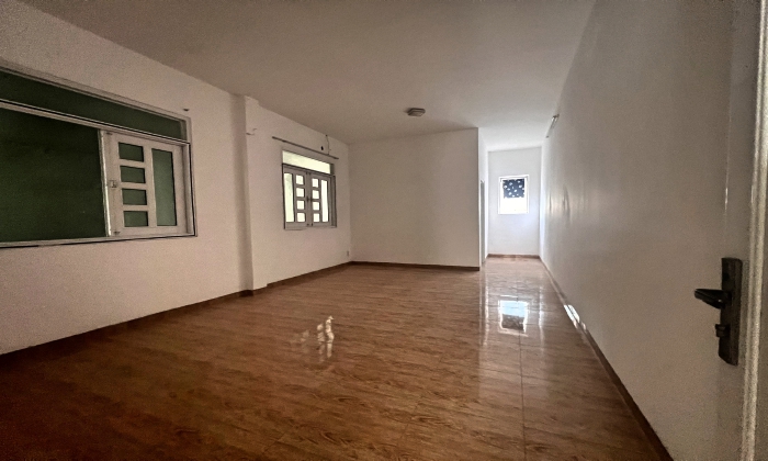 Big House For Rent in 215 Nguyen Van Huong Thao Dien HCMC