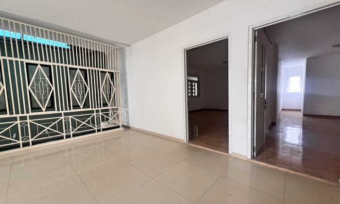 Big House For Rent in 215 Nguyen Van Huong Thao Dien HCMC