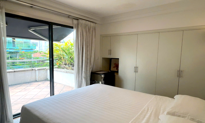 So Big Balcony 02 Bedroom Serviced Apartment in District 3 For Rent HCM