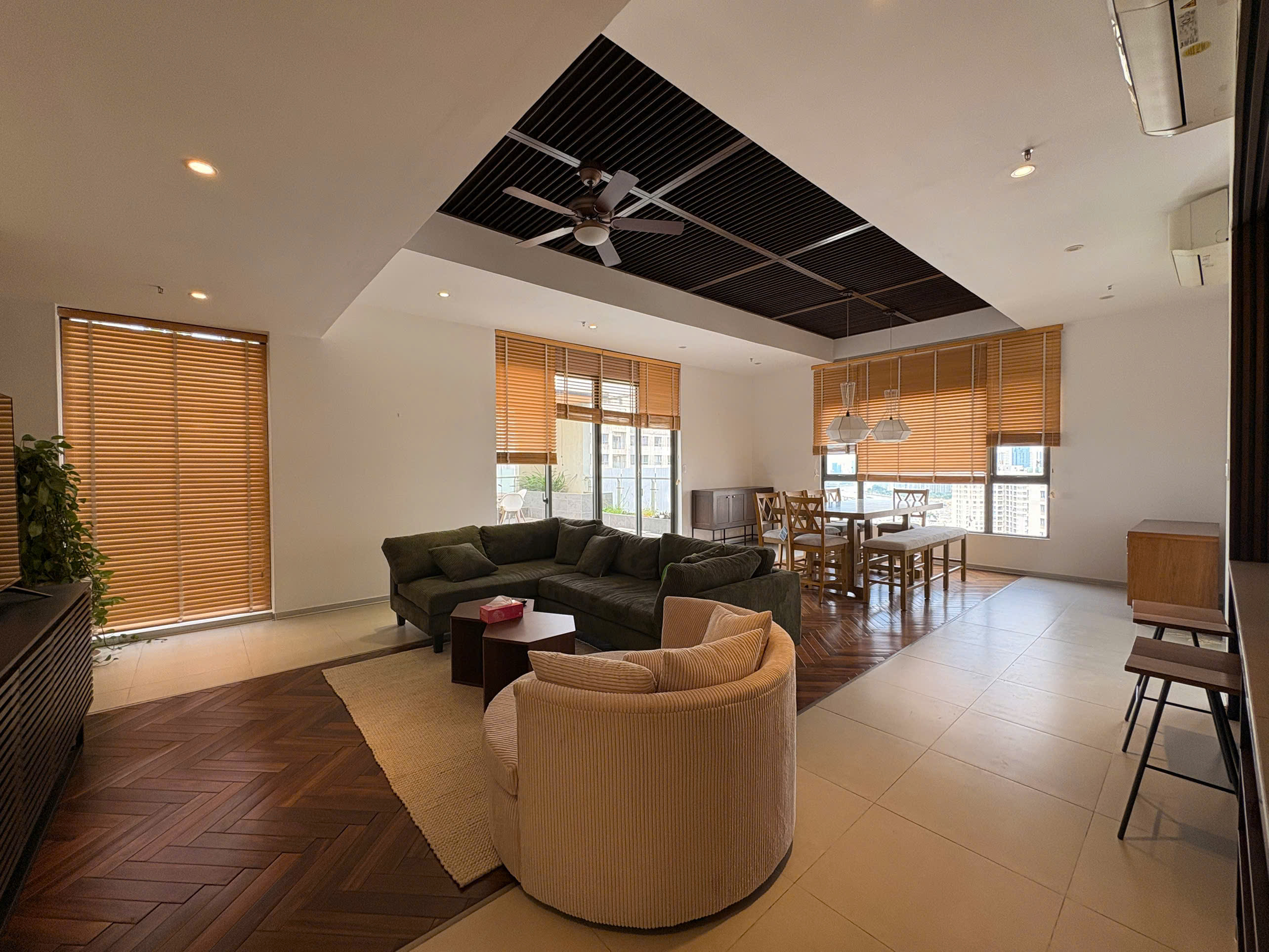 Penthouse Masteri Thao Dien For Rent 260sqm 3Beds Terrace in HCMC
