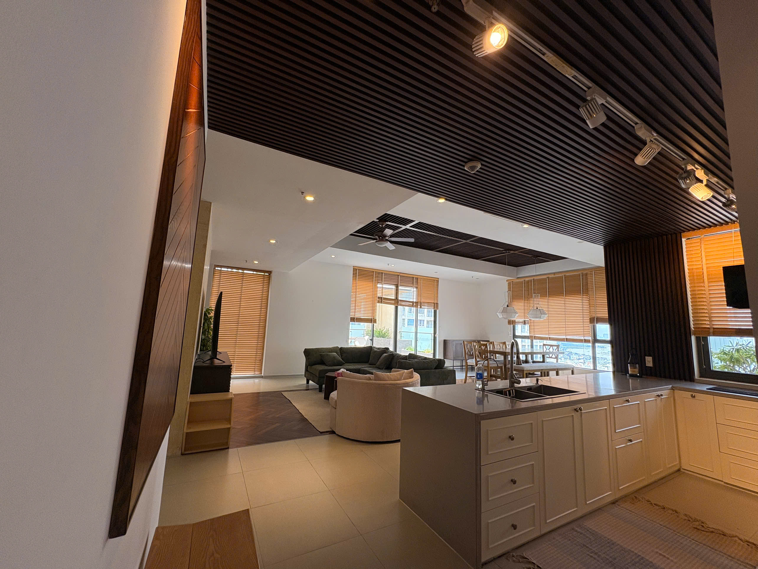 Penthouse Masteri Thao Dien For Rent 260sqm 3Beds Terrace in HCMC