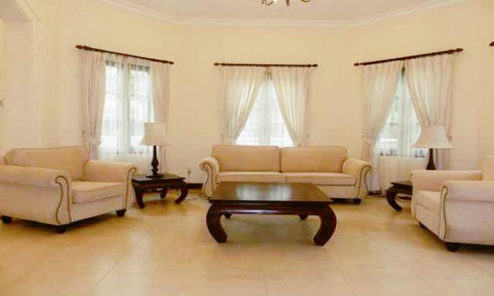 Four Bedrooms Villa For Rent with pool and garden HCMC