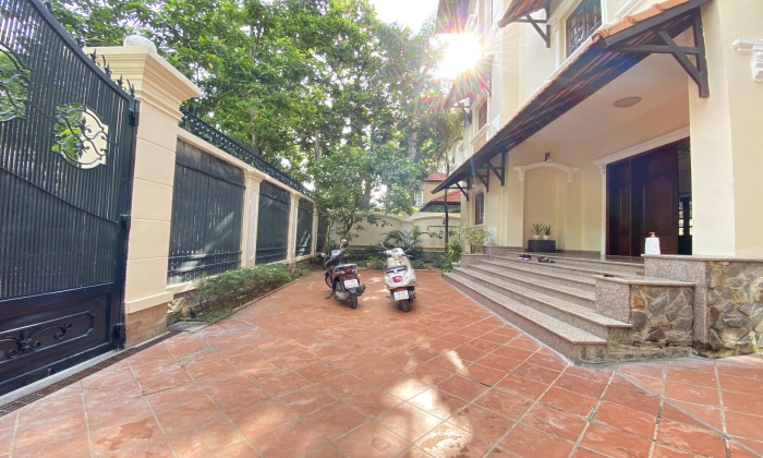 Unfurnished Villa For Rent in 204 Nguyen Van Huong Thao Dien HCMC