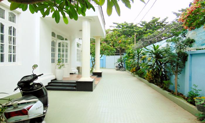 Big Pool Gardening Villa For Rent in Thao Dien District 2 Ho Chi Minh City